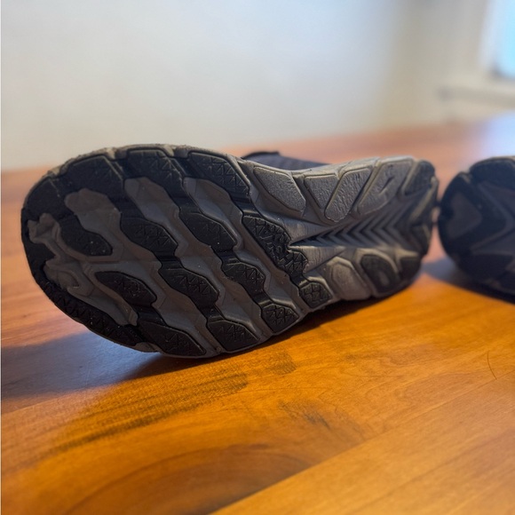 HOKA ONE ONE Men's Clifton 8 Running Shoes - Picture 3 of 8